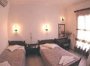 Asterias فندق